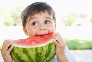 亲子吃瓜搞笑瞬间,笑料百出瞬间大盘点  第2张